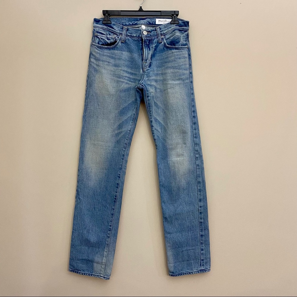 MUNICH Light Wash Straight Leg Denim Jeans Size 26